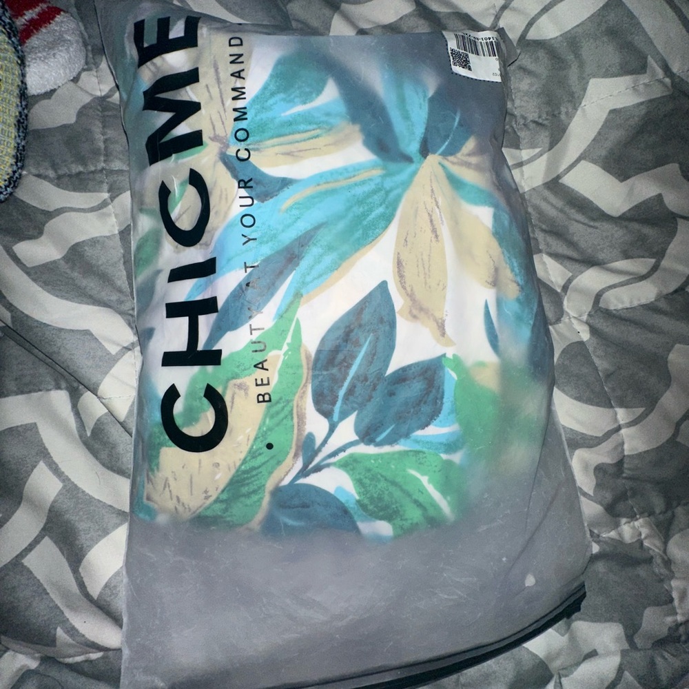 Chic Blue and Green Leaf 2 piece Print Maxi Dress - Picture 5 of 5